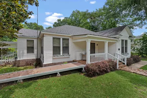 607 E Delta St, Jefferson, TX 75657 photo 8