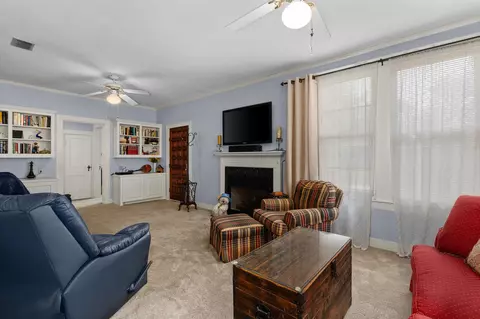 607 E Delta St, Jefferson, TX 75657 photo 11