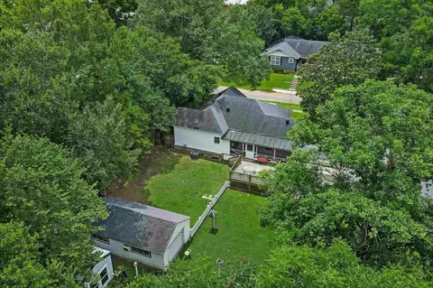 607 E Delta St, Jefferson, TX 75657 photo 5