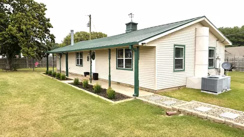 219 Central School, Hallsville, TX 75650