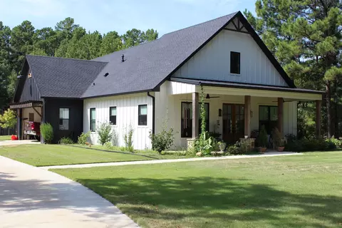 Exterior - 1912 George Richey Rd, Longview, TX 75604 photo 3 of 22