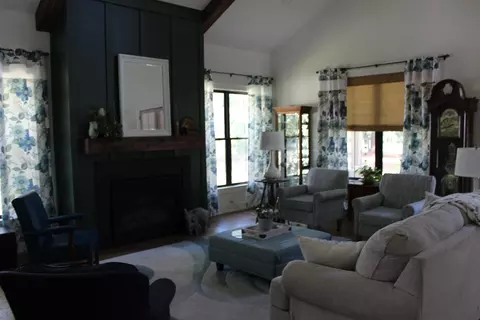Living - 1912 George Richey Rd, Longview, TX 75604 photo 2 of 3