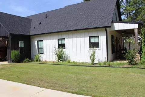 Exterior - 1912 George Richey Rd, Longview, TX 75604 photo 10 of 22