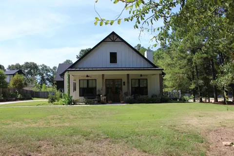 Exterior - 1912 George Richey Rd, Longview, TX 75604 photo 6 of 22