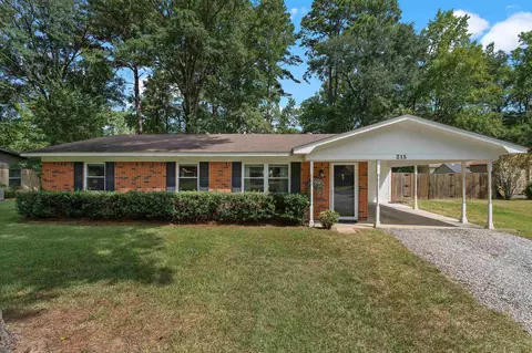 215 Ralph St, Longview, TX 75605