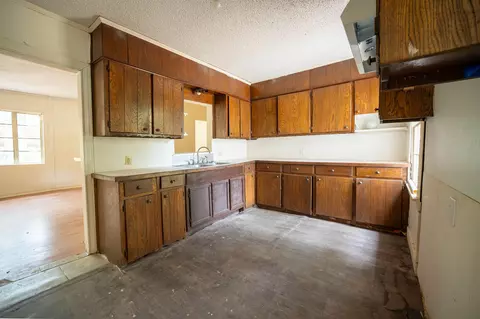 Kitchen - 810 E Melton St, Longview, TX 75602 photo 1 of 2