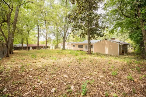 Exterior - 810 E Melton St, Longview, TX 75602 photo 3 of 3