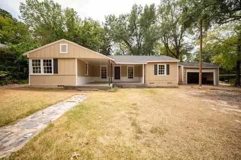 810 E Melton St, Longview, TX 75602