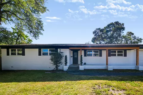 3211 Fernwood Dr, Tyler, TX 75701