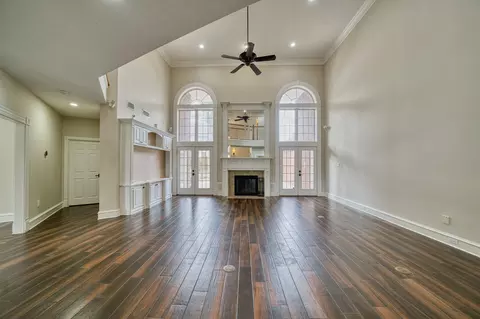Living - 3 Daisy Ct, Longview, TX 75604 photo 2 of 7