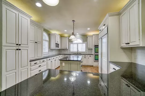 Kitchen - 3 Daisy Ct, Longview, TX 75604 photo 3 of 7