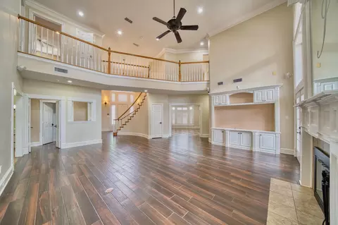 Living - 3 Daisy Ct, Longview, TX 75604 photo 4 of 7
