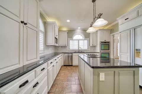 Kitchen - 3 Daisy Ct, Longview, TX 75604 photo 4 of 7
