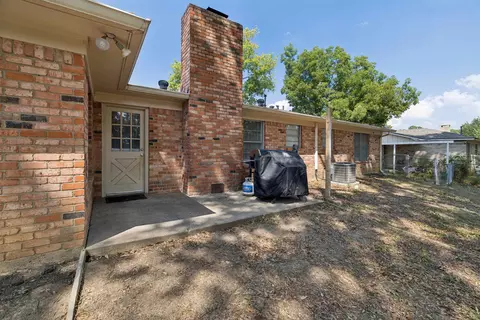 Exterior - 604 Gemi Dr, Longview, TX 75604 photo 3 of 6