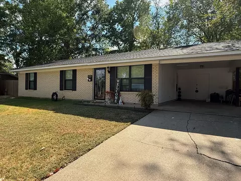 130 Bell St, Beckville, TX 75631