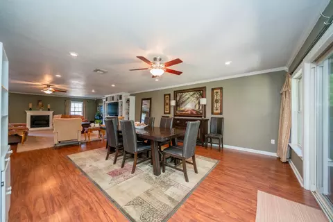 Dining - 4538 W Loop 281, Longview, TX 75604 photo 3 of 4