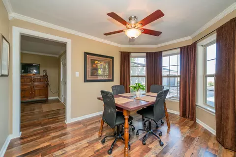 Dining - 4538 W Loop 281, Longview, TX 75604 photo 4 of 4