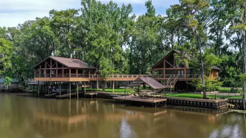 4921 Cypress Villlage Rd, Karnack, TX 75661