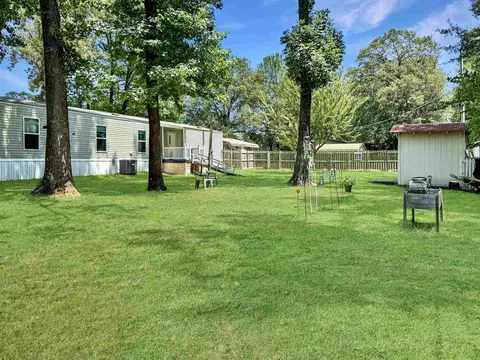 Exterior - 116 E Ave G, Hooks, TX 75561 photo 4 of 7