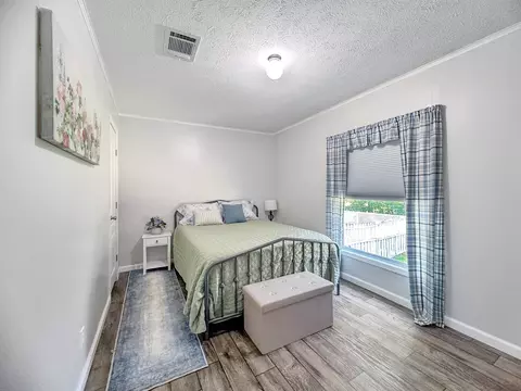 Bedroom - 116 E Ave G, Hooks, TX 75561 photo 3 of 4