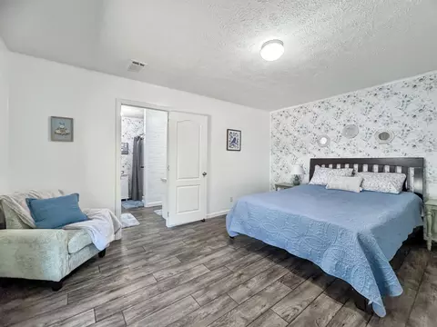 Bedroom - 116 E Ave G, Hooks, TX 75561 photo 2 of 4
