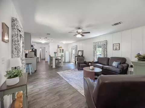 Living - 116 E Ave G, Hooks, TX 75561 photo 1 of 2