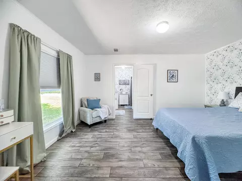 Bedroom - 116 E Ave G, Hooks, TX 75561 photo 1 of 4