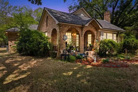 6911 N Us Hwy 79, De Berry, TX 75639