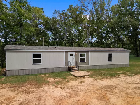 7044 Wild Daisy Rd, Ore City, TX 75683