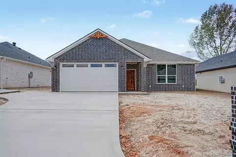 1618 Birch Ln, Kilgore, TX 75662