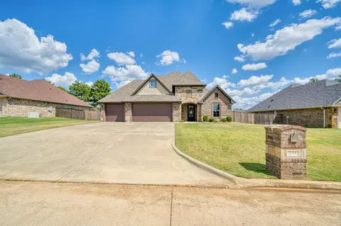 211 Saddle Brook Cir, Hallsville, TX 75650