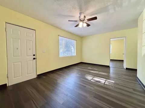 Living - 409 Plainview St, Longview, TX 75604 photo 1 of 4