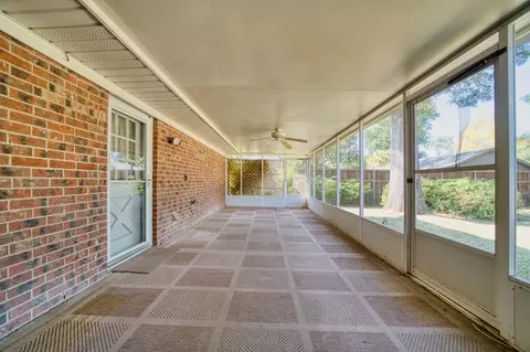 Exterior - 20 Rambling Rd, Longview, TX 75604 photo 4 of 6
