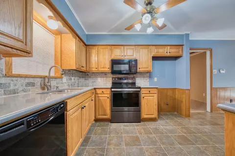 Kitchen - 20 Rambling Rd, Longview, TX 75604 photo 1 of 4
