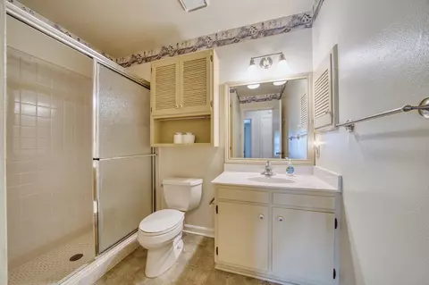 Bath - 20 Rambling Rd, Longview, TX 75604 photo 1 of 2