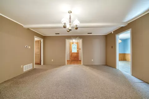 Living - 20 Rambling Rd, Longview, TX 75604 photo 2 of 5