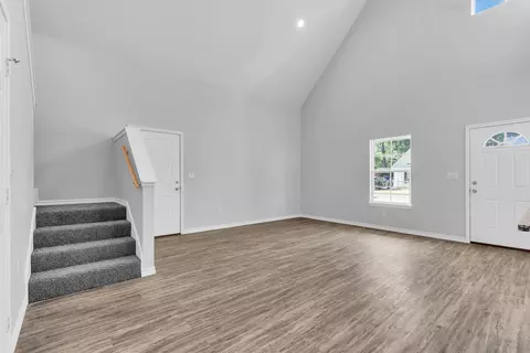 Living - 102 E Berkley St, Longview, TX 75604 photo 1 of 1