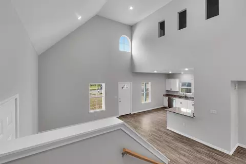 Entry Way - 102 E Berkley St, Longview, TX 75604 photo 4 of 5