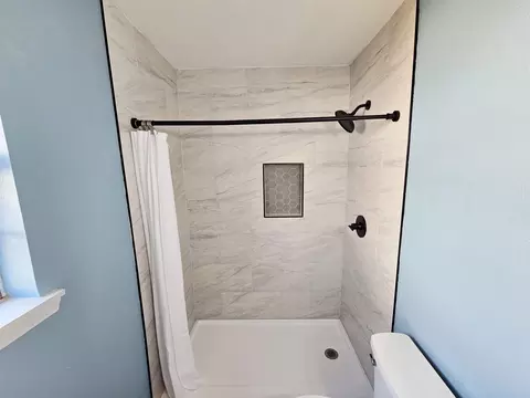 Bath - 1707 Preston Dr, Longview, TX 75604 photo 3 of 7