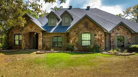 1687 W Point Rd, Kilgore, TX 75662
