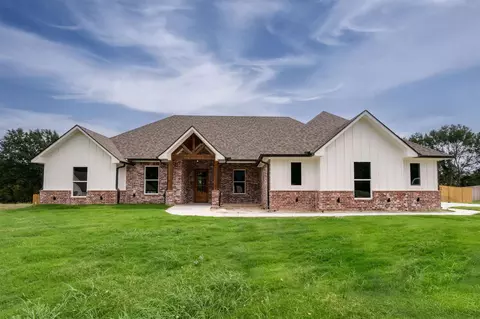 130 Pecan Trl, Kilgore, TX 75662