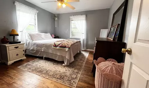 Bedroom - 2988 State Hwy 154 E, Gilmer, TX 75645 photo 2 of 3
