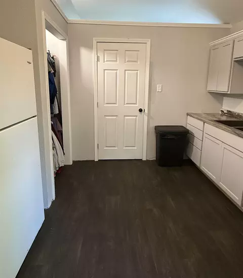 Kitchen - 2988 State Hwy 154 E, Gilmer, TX 75645 photo 2 of 2