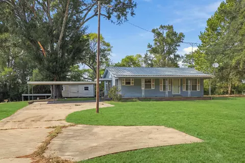 613 County Road 317, De Berry, TX 75639