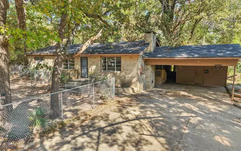 255 De Ville St, Ore City, TX 75683