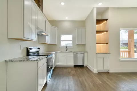 Kitchen - 814 Premier Rd, Longview, TX 75604 photo 1 of 5