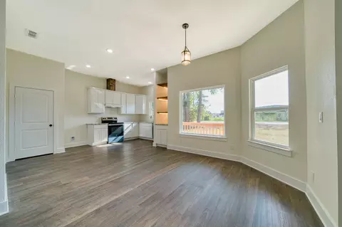 Living - 814 Premier Rd, Longview, TX 75604 photo 3 of 6