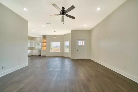 Living - 814 Premier Rd, Longview, TX 75604 photo 2 of 6