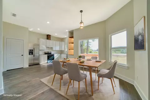 Dining - 814 Premier Rd, Longview, TX 75604 photo 1 of 1