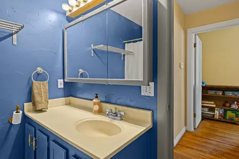 Bath - 106 Suzanne Dr, Longview, TX 75604 photo 5 of 5